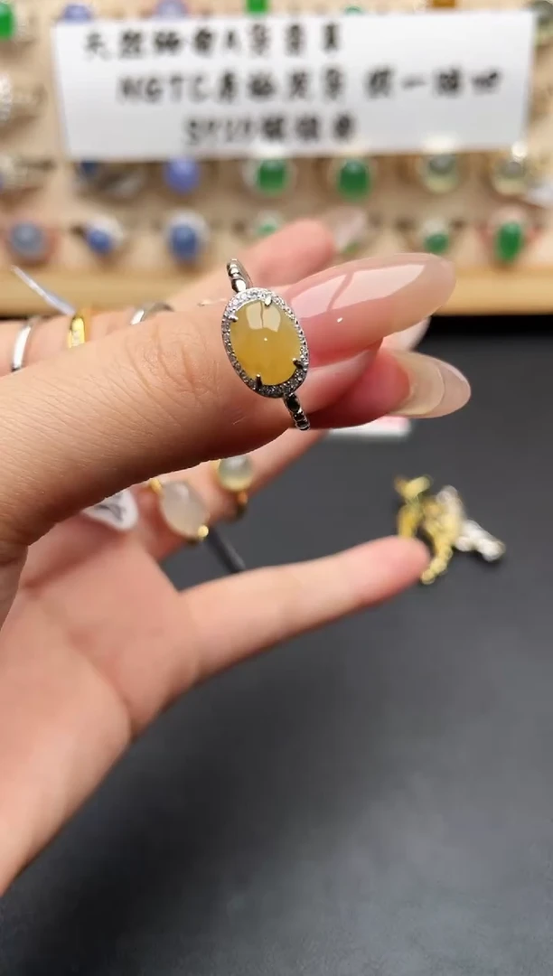 银S925镶嵌戒指翡翠一物一证一礼盒