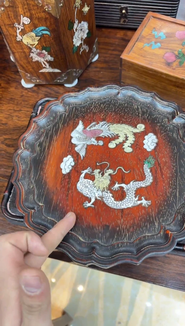 小叶紫檀圆形茶盘