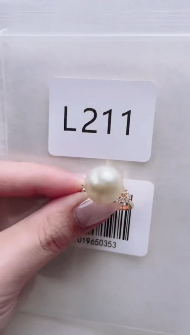 银S925镶嵌海水珍珠戒指L211