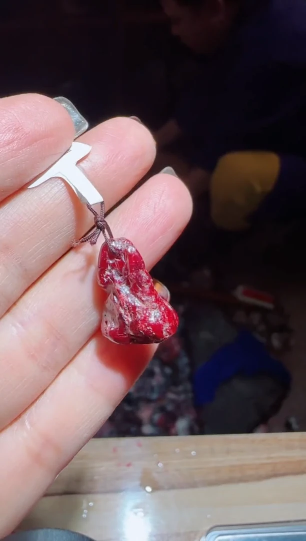 天然辰砂无根砂吊坠34