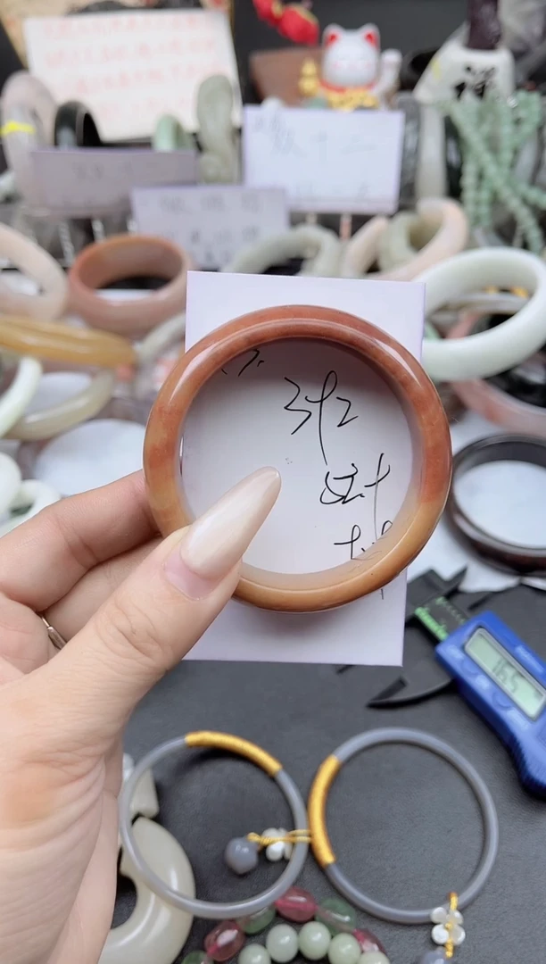 未镶嵌手镯石英质玉392