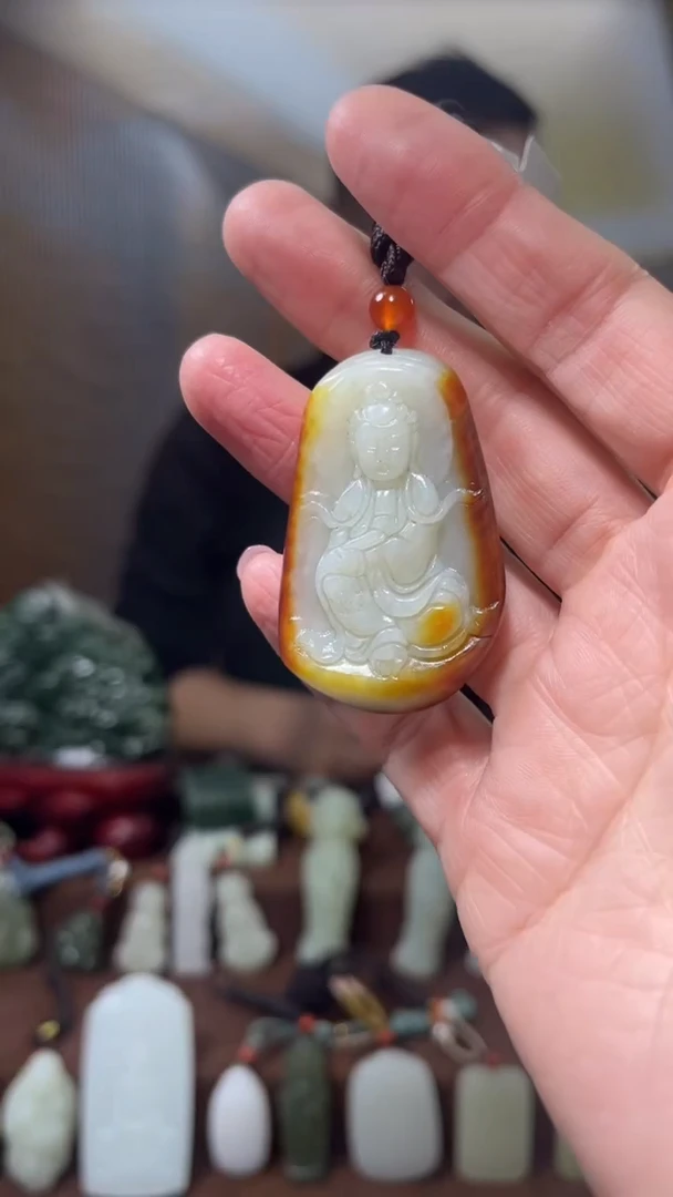 颈饰未镶嵌和田玉`