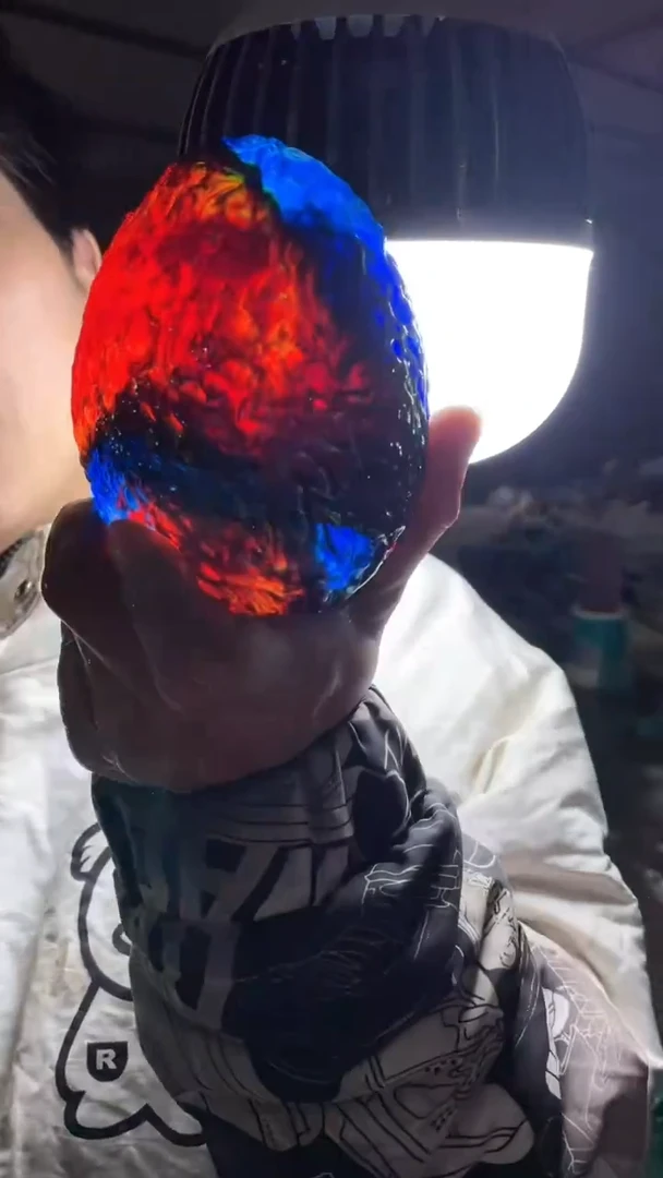 新疆五彩石原石摆件