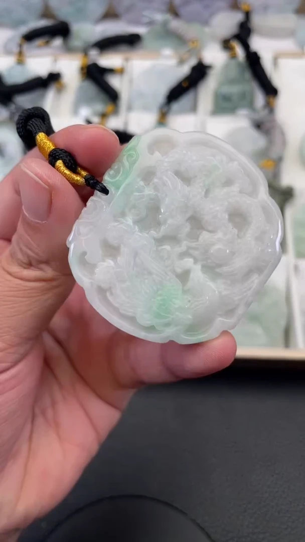 颈饰未镶嵌翡翠天然缅甸翡翠A货230