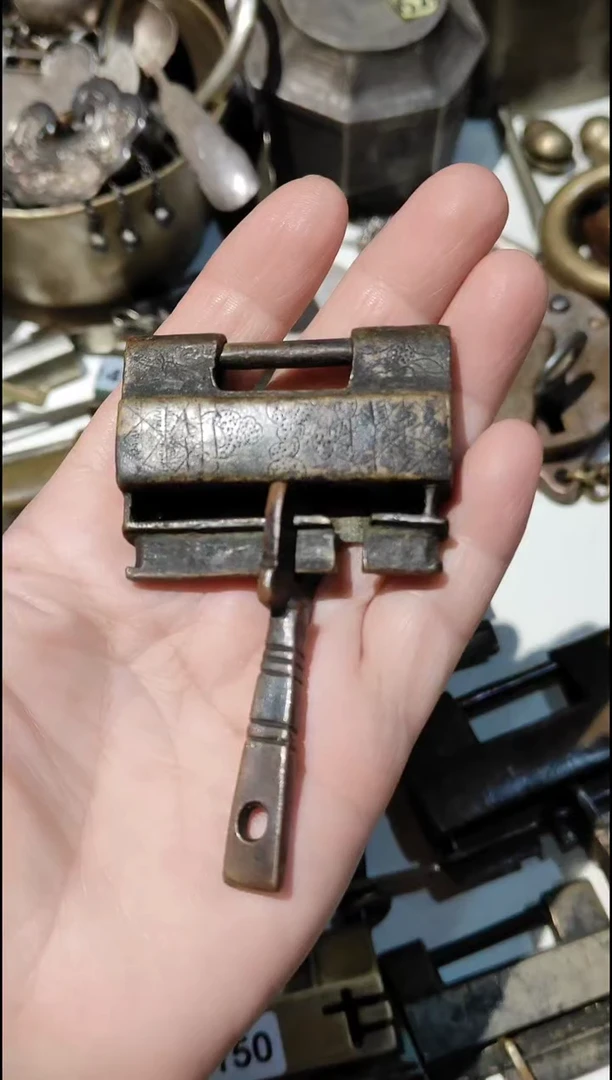 金属古典摆件家居摆件一个