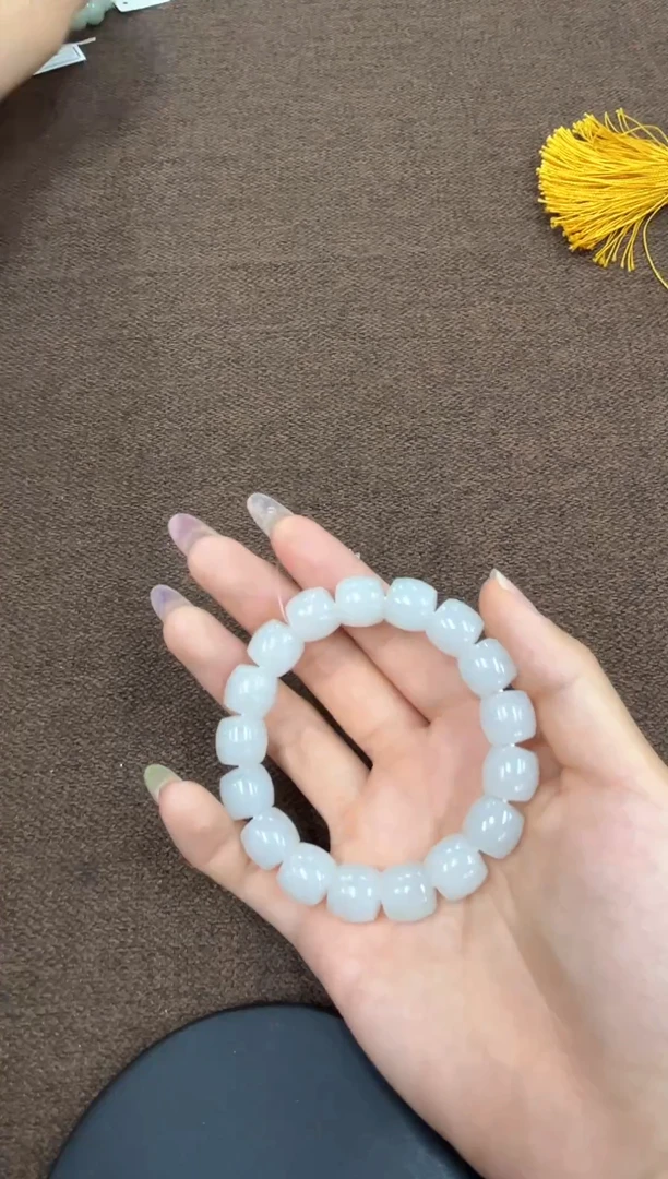 手串未镶嵌和田玉GH13直切