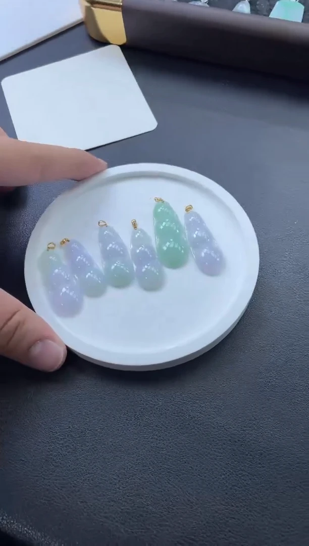 颈饰18K金镶嵌翡翠DDJ52515/多样性发一