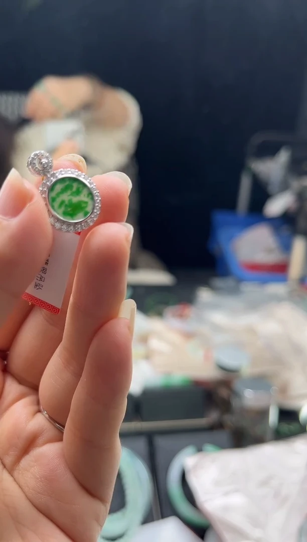 颈饰未镶嵌翡翠0131867052