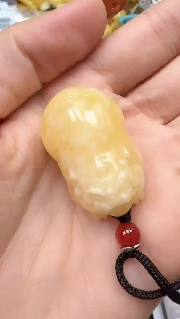 裸石琥珀未镶嵌如图