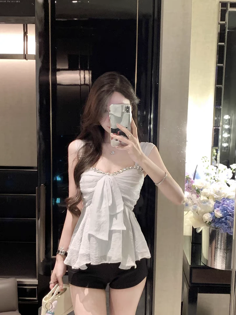 星河派对 荷叶边法式气质性感露肩镶钻小衫吊带上衣百搭显瘦短裤