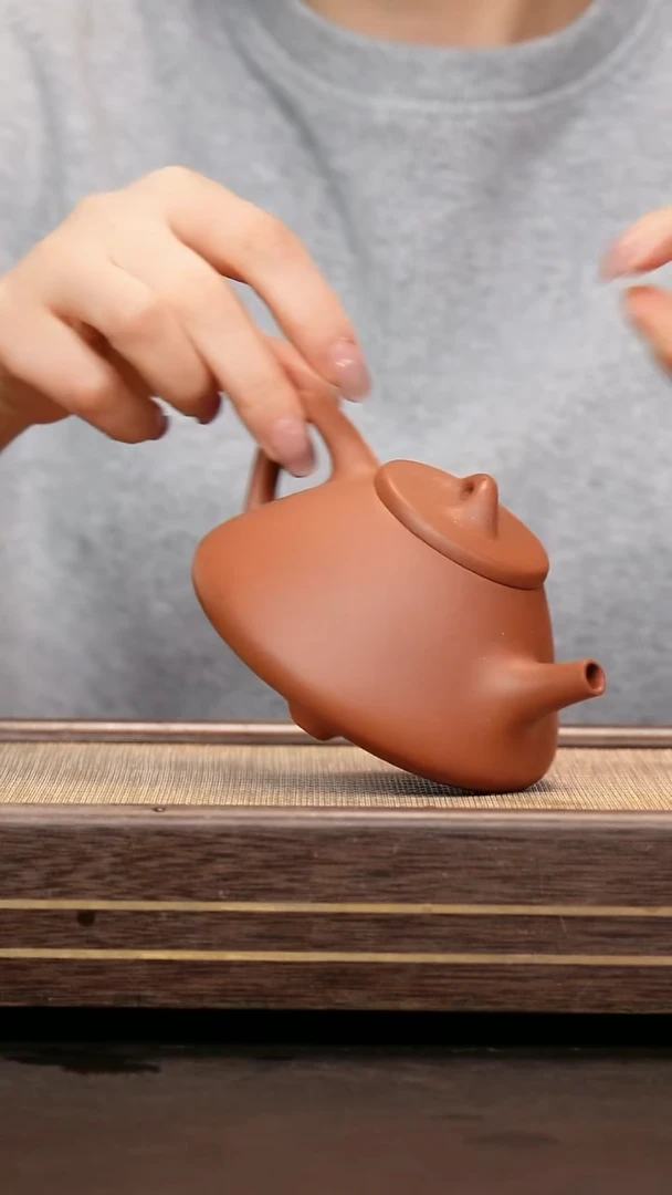 茶壶紫砂降坡 子冶