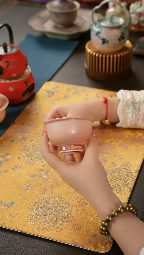 陶瓷茶具楚门窑变粉色压手杯