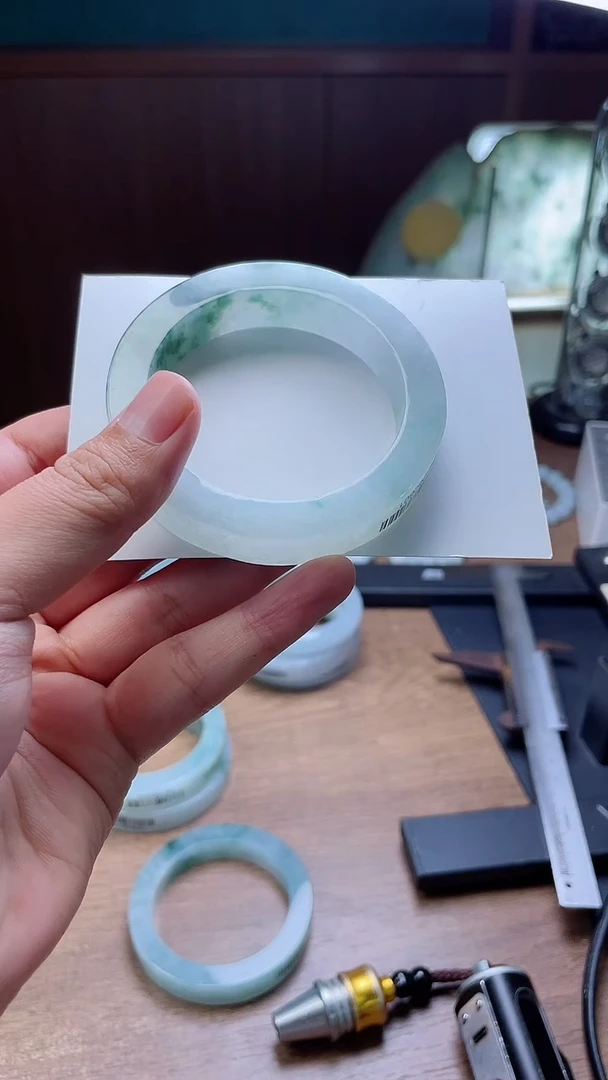 定制翡翠手镯未镶嵌定制