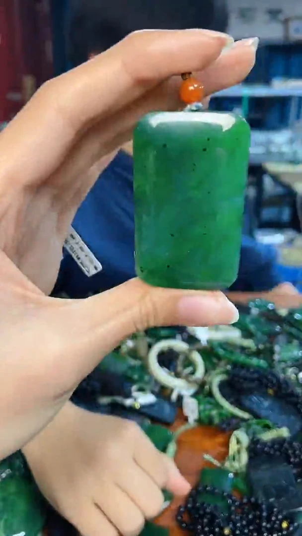 未镶嵌和田玉挂件1