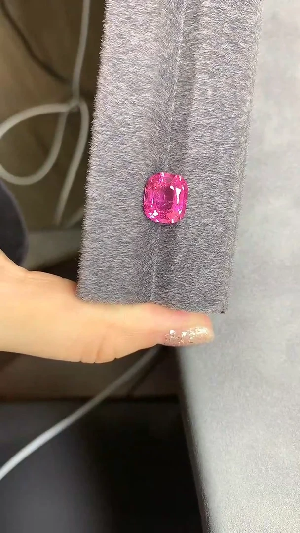 未镶嵌裸石碧玺卢比来裸石3.7ct