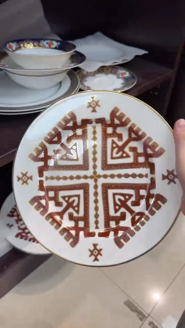 瓷片10.5英寸平盘  1个