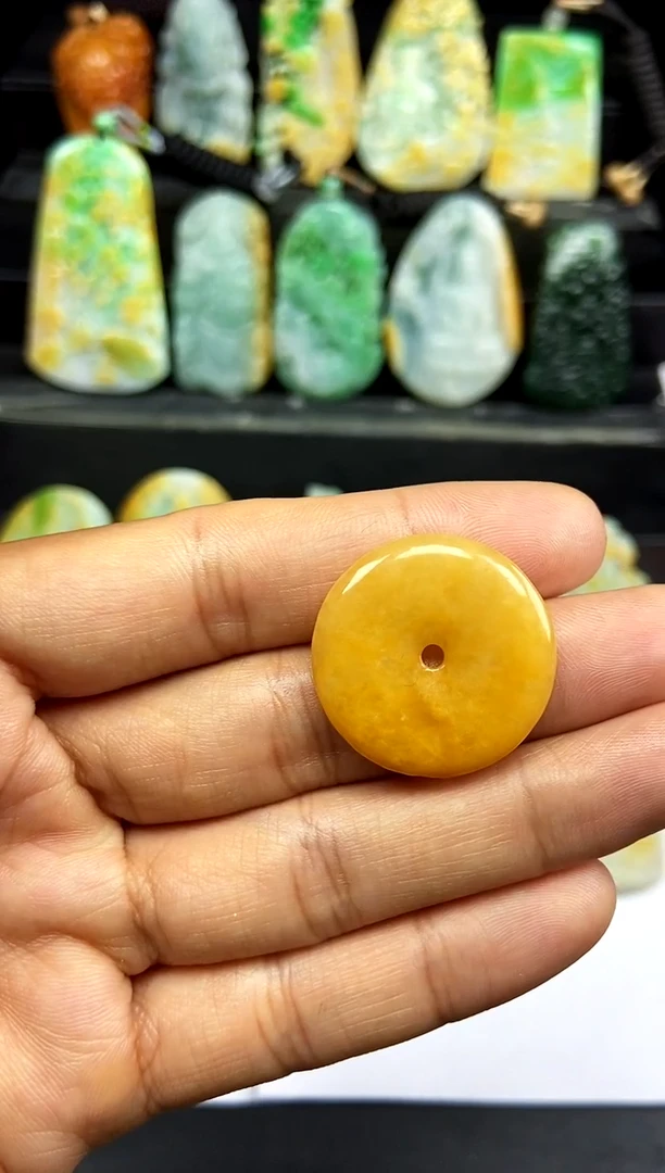 【闪购商品】翡翠颈饰未镶嵌翡翠A货
