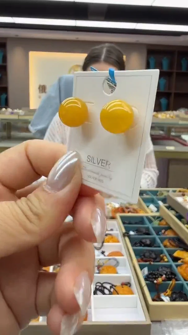 琥珀未镶嵌耳饰57秒拍号 假一罚三 10mm