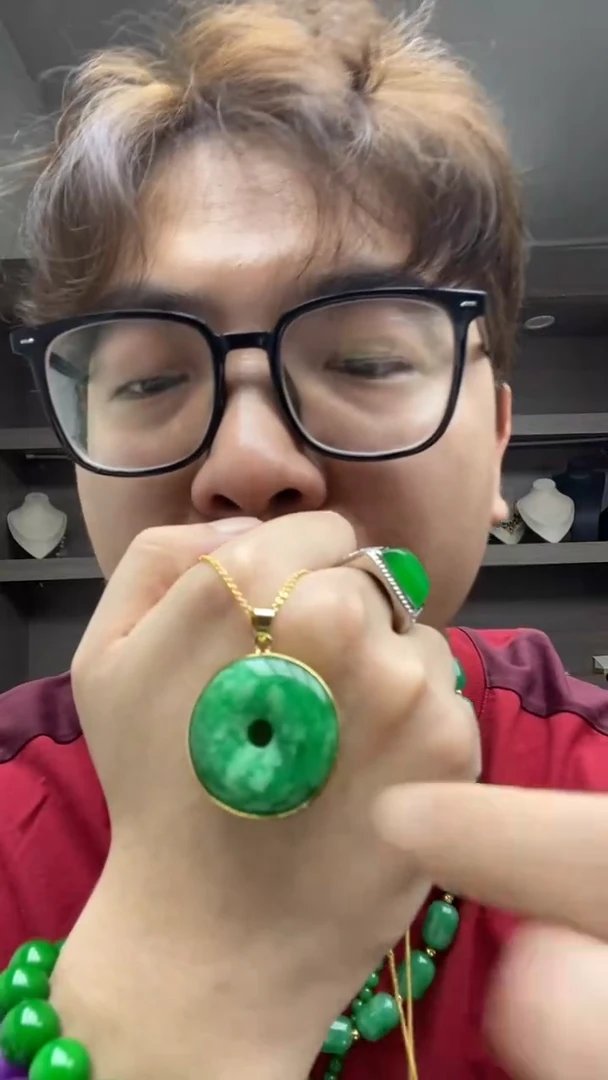 翡翠未镶嵌吊坠(赠链)高端时尚30mm平安扣