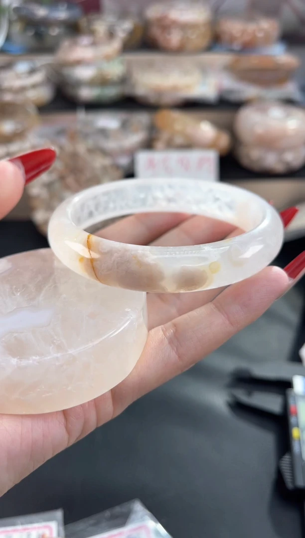 未镶嵌手镯石英质玉60（赠品镯心 天然不保证完美）