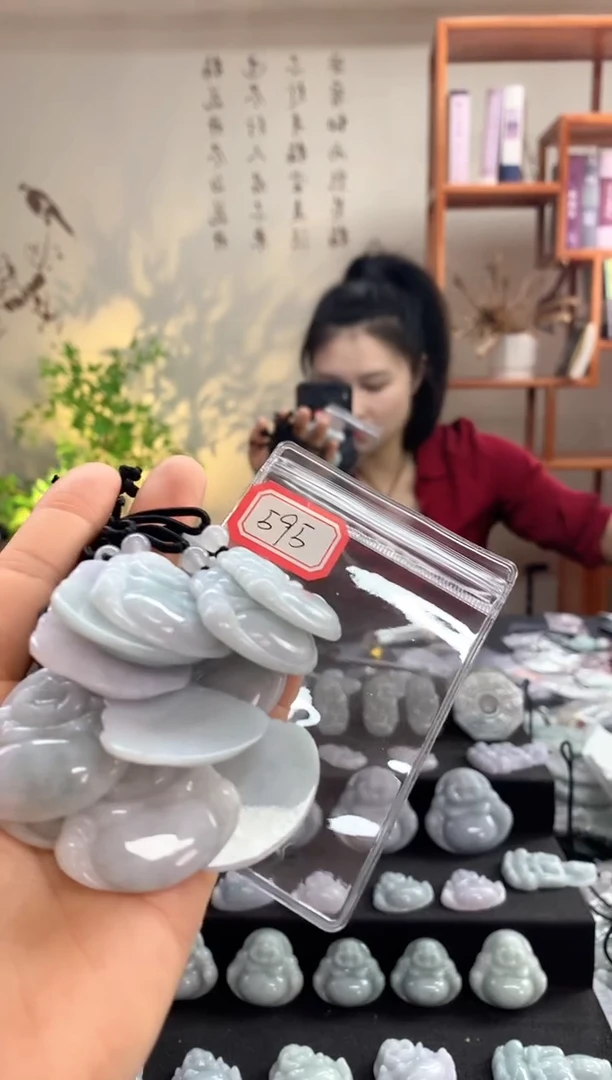 【闪购商品】翡翠颈饰未镶嵌佛公595 多样性发一件