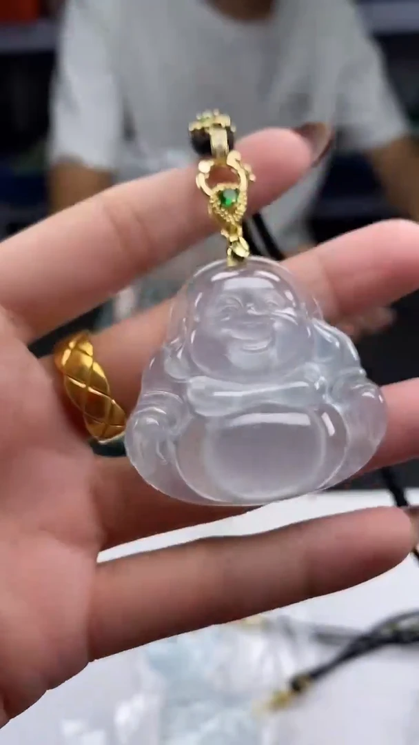 吊坠(赠链)未镶嵌石英质玉白佛