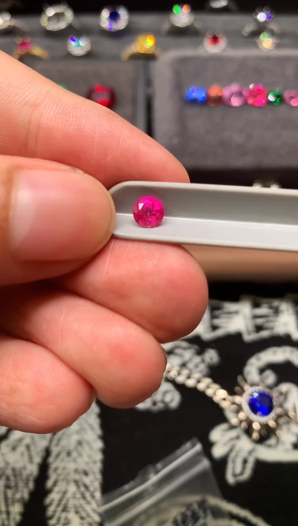 托帕石裸石1ct精切粉托帕