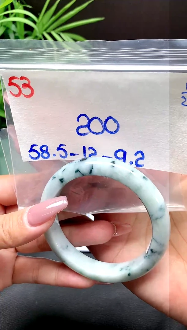 未镶嵌定制翡翠53毛货需精细抛光手镯拍一发一