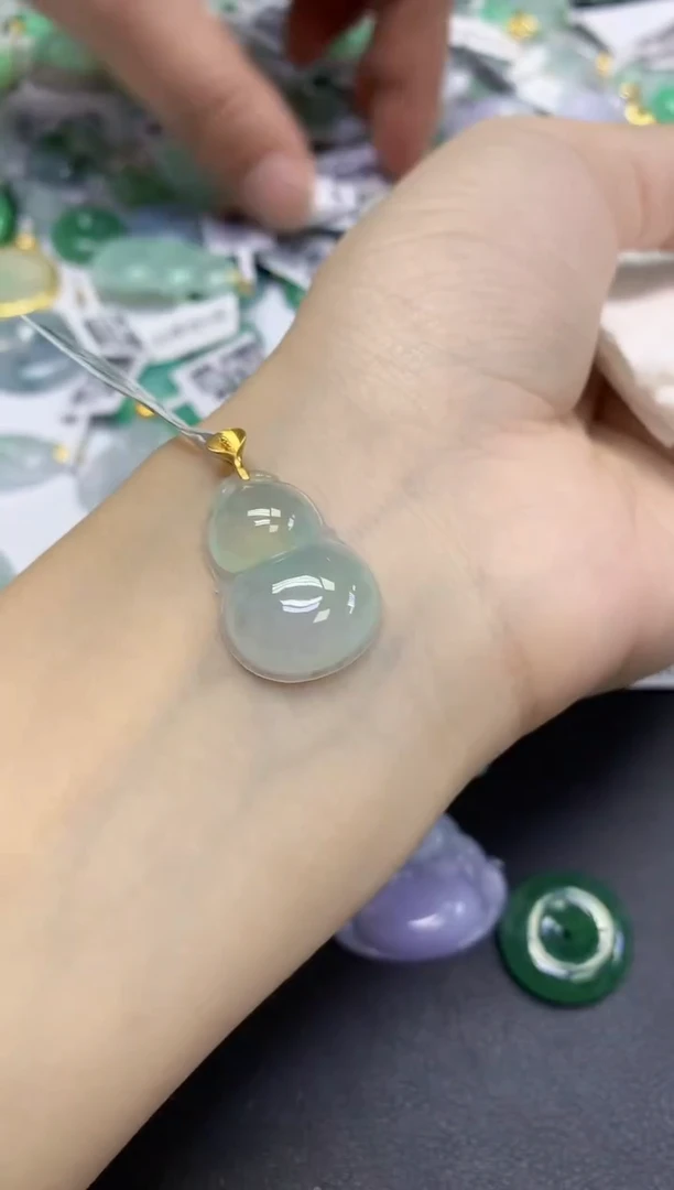 颈饰18K金镶嵌翡翠天然缅甸翡翠A货百元以上9元证书费自理