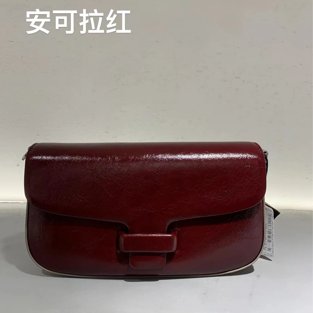 【芝麻集】SK-92178-安可拉红休闲百搭女士小众简约单肩气质女包