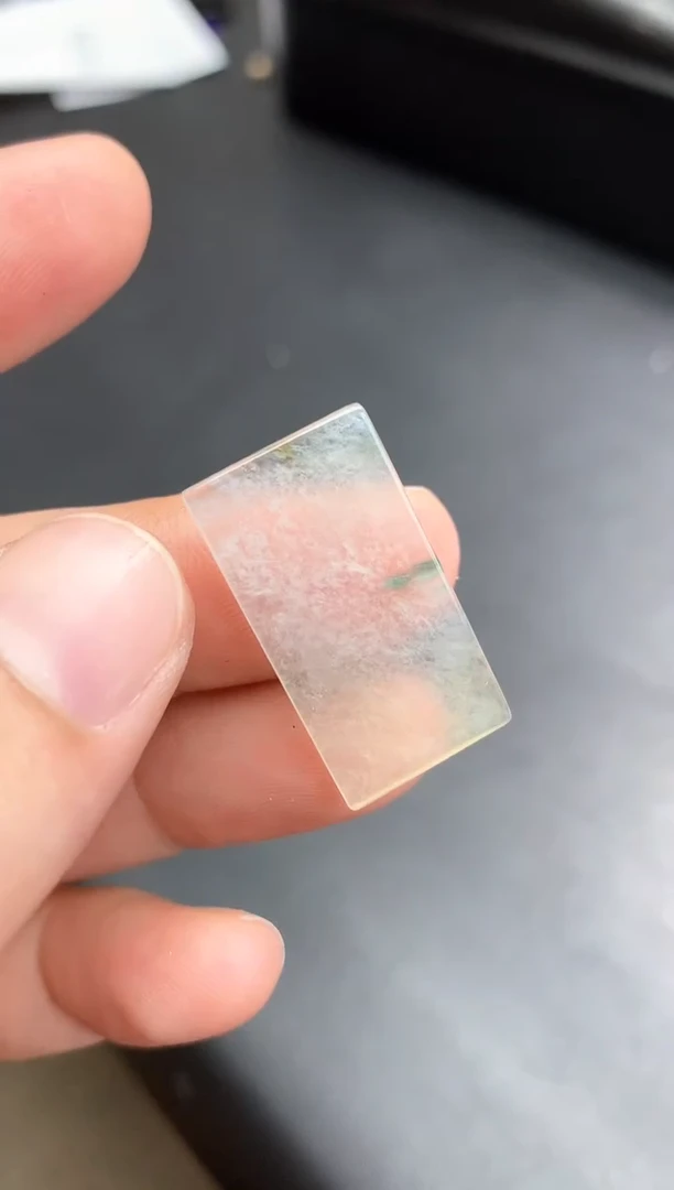 翡翠未镶嵌颈饰吊坠