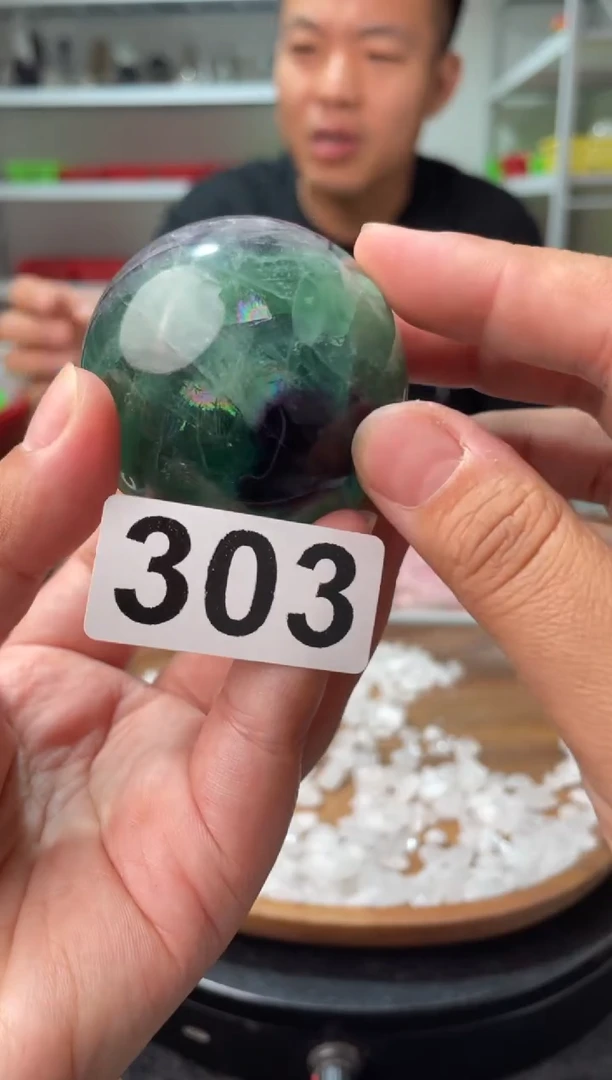 未镶嵌水晶大型摆件（非配饰）萤石球303