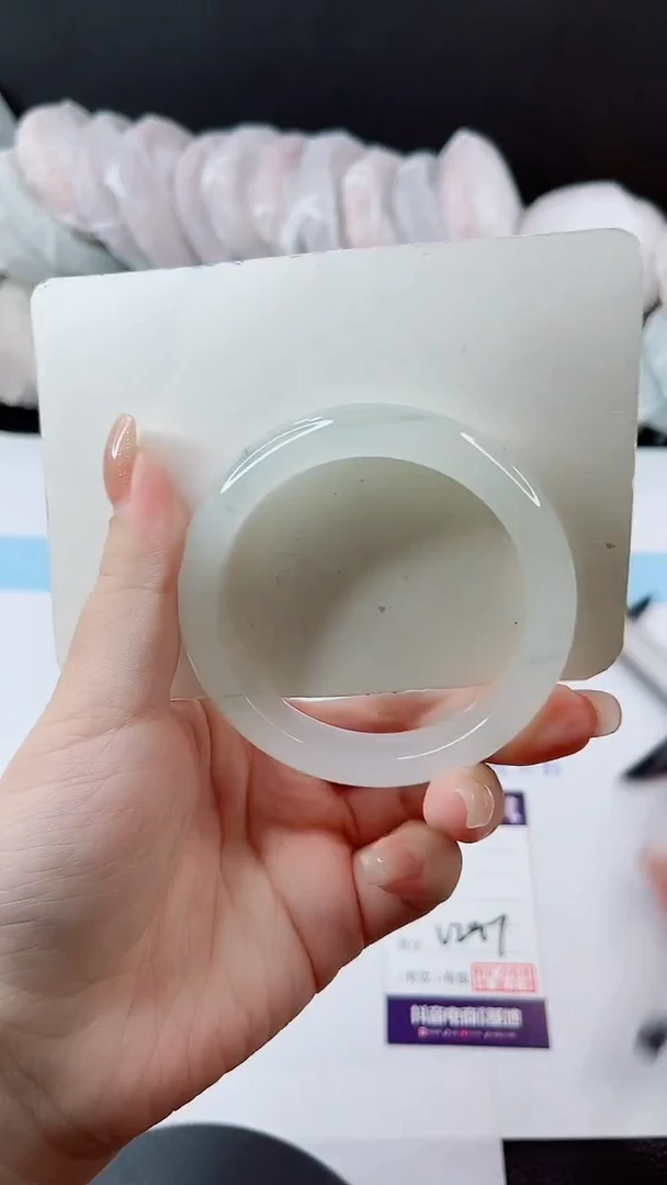 未镶嵌手镯石英质玉多样性发货V297