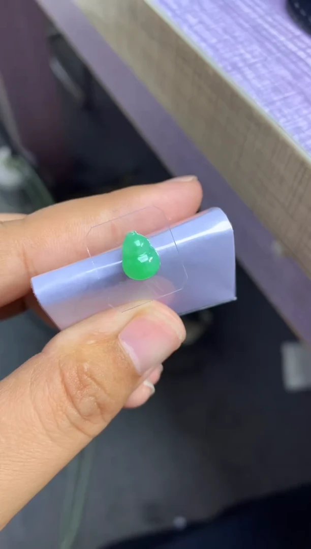 未镶嵌定制翡翠毛货