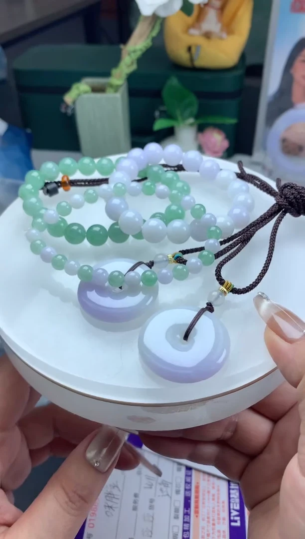 【闪购商品】翡翠挂件未镶嵌工费