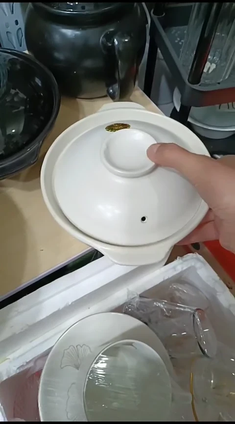 瓷手柄款20厘米白色砂锅一个装