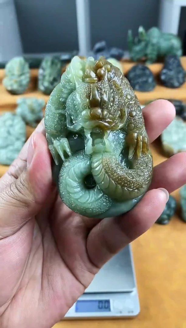 未镶嵌和田玉把件1