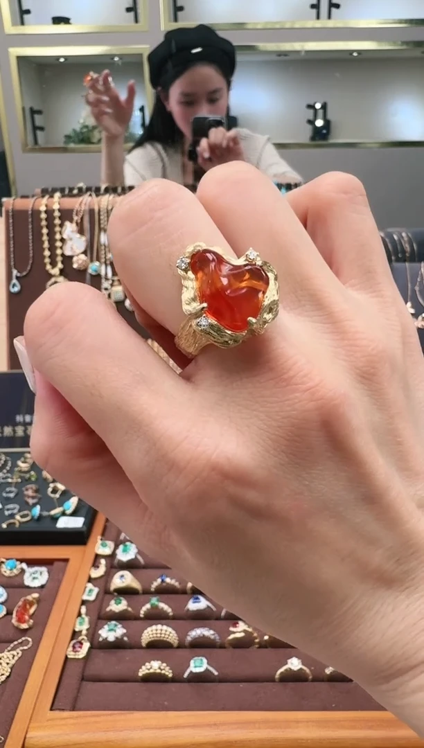 【闪购商品】欧泊戒指18K金镶嵌火欧泊