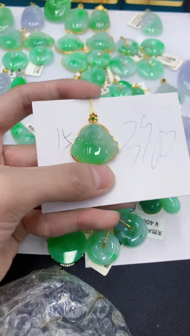 颈饰18K金镶嵌翡翠1111111