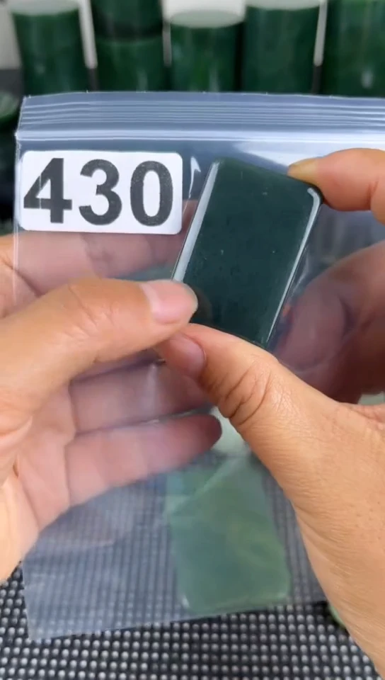 和田玉未镶嵌珠宝半成品牌子