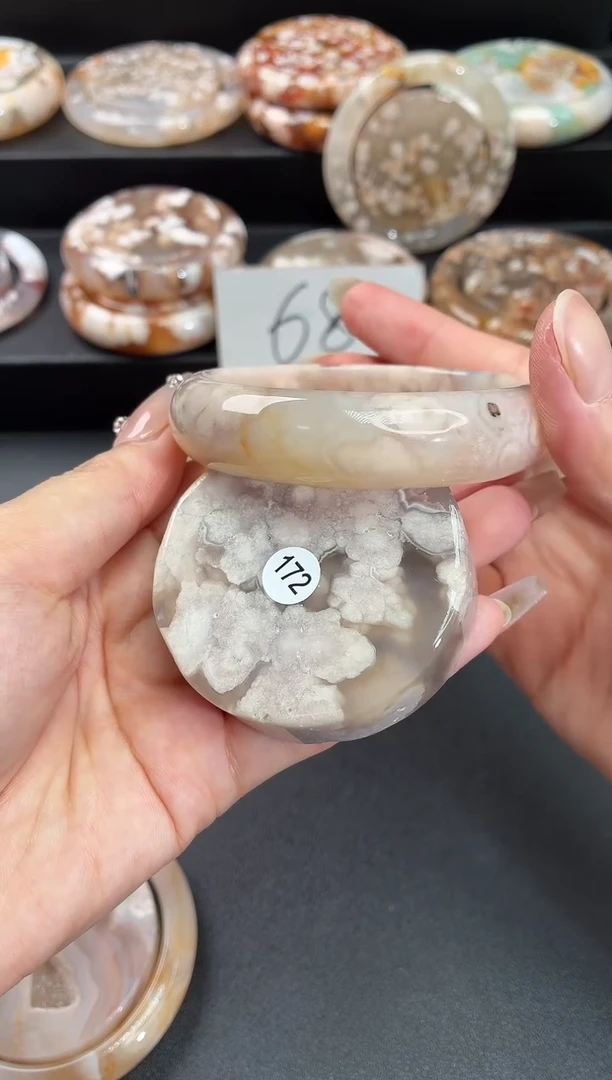 手镯玛瑙/玉髓未镶嵌石英质玉58圈(赠送镯心)圈口带建议拍大