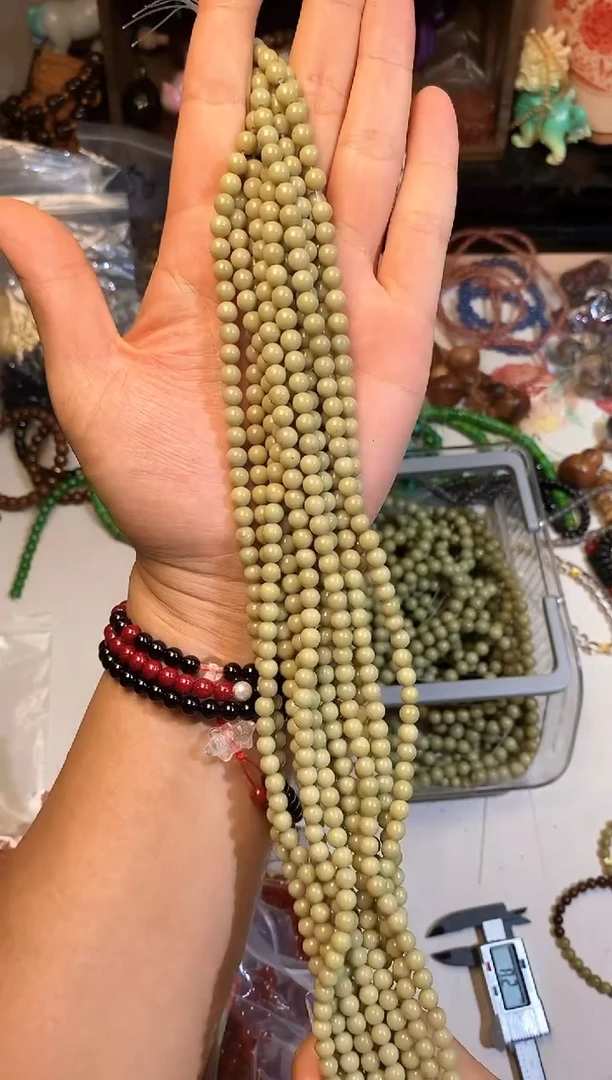 合金手链玛瑙/玉髓卡6+阿拉善牛油果色半成品60颗左右