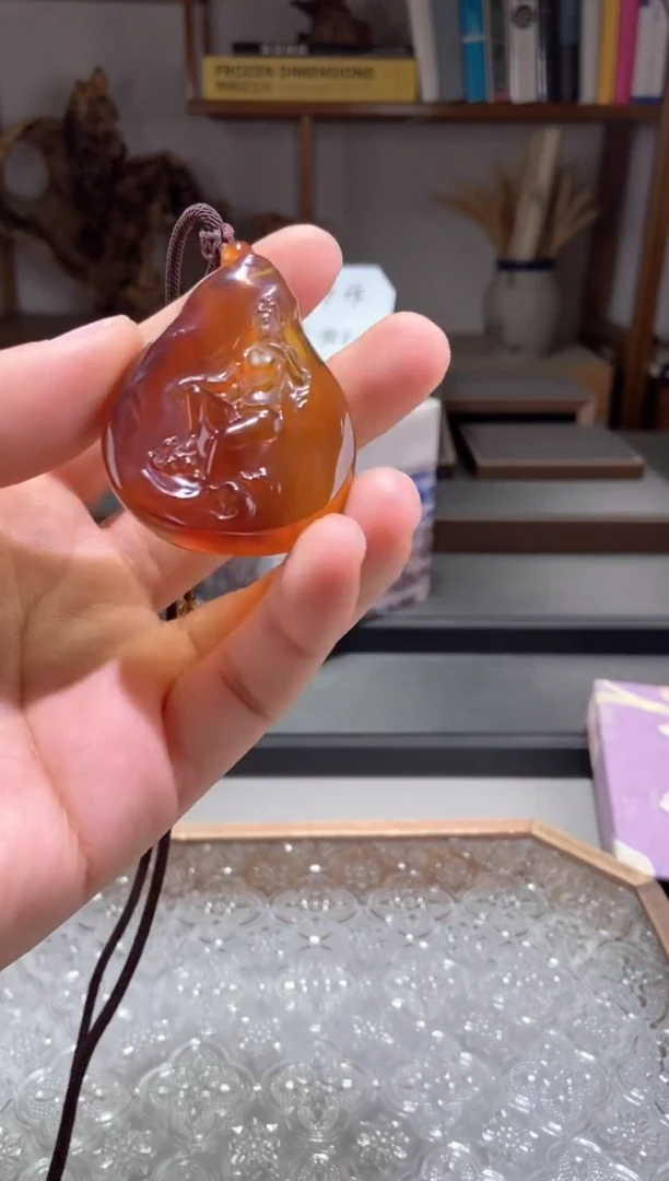 琥珀颈饰未镶嵌观音