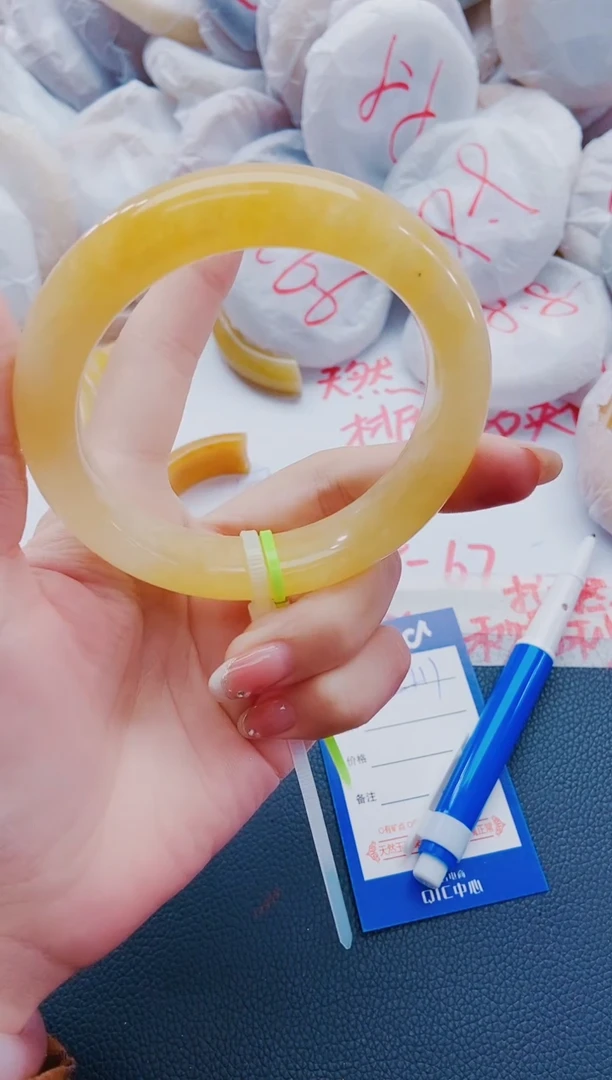 未镶嵌手镯石英质玉L111-66-67