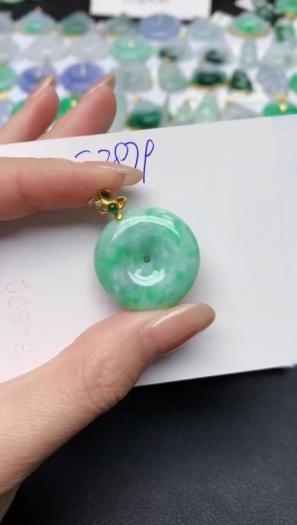 颈饰未镶嵌翡翠天然缅甸A货翡翠百元以上9元证书费自理