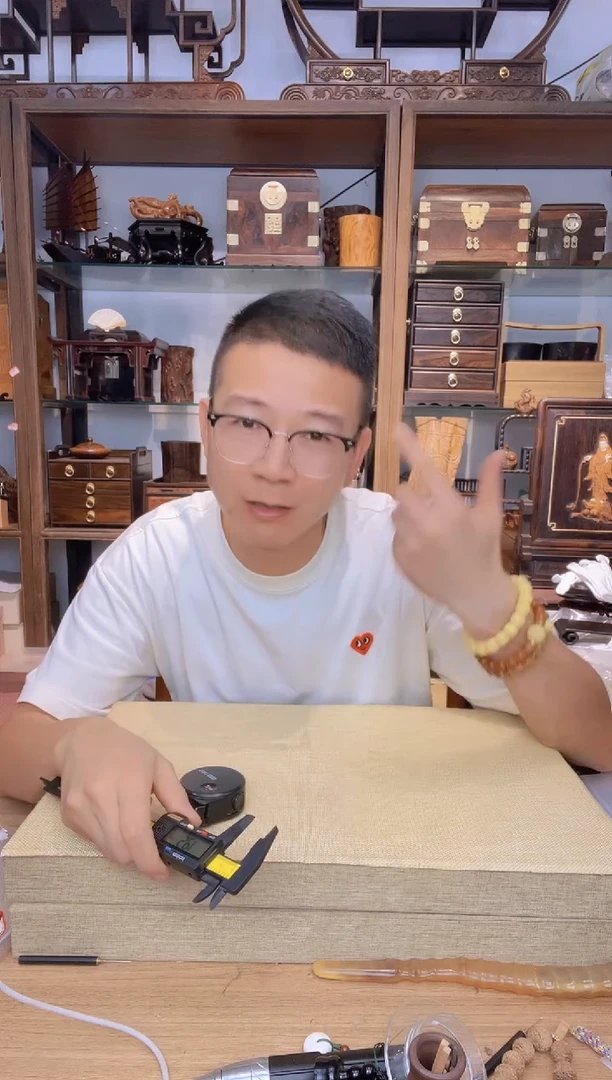 乌木类书架也****.633黄金甲活口手镯
