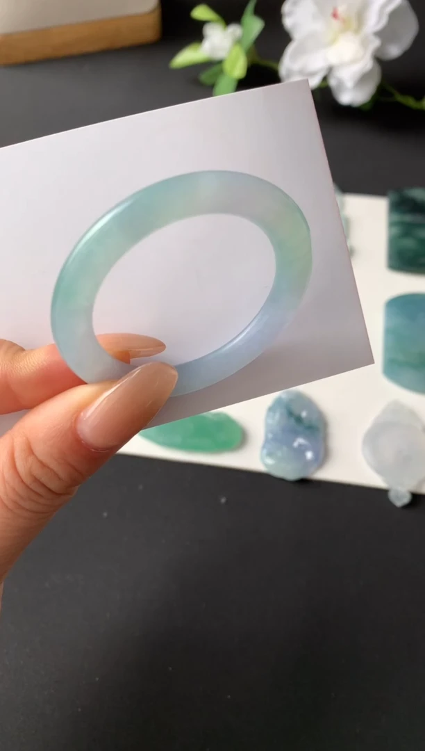 未镶嵌定制翡翠尺寸37.8*7.4*5.8