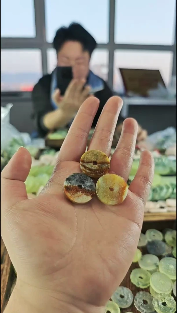 【闪购商品】蛇纹石玉颈饰未镶嵌吊坠53