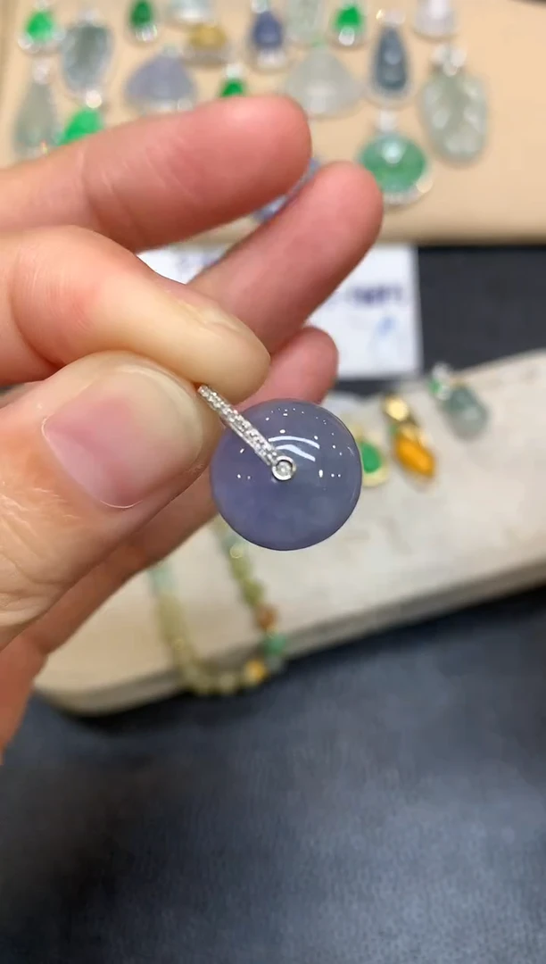 颈饰18K金镶嵌翡翠珠子【无服务费【48小时鉴赏期】