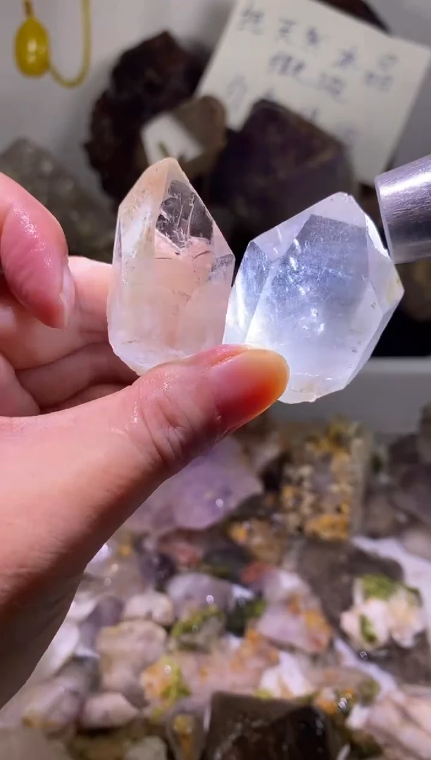 未镶嵌珠宝半成品水晶16号2颗高透水晶